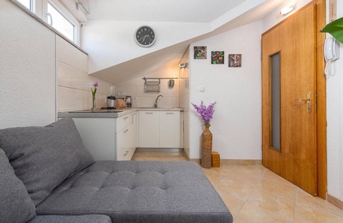 Kosljun Apartment | Nice apartment in Kosljun with WiFi