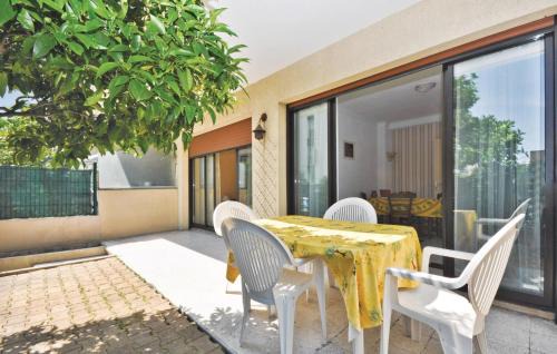 Le Cannet Apartment | Nice Apartment In Le Cannet With Wifi