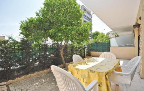 Le Cannet Apartment | Nice Apartment In Le Cannet With Wifi