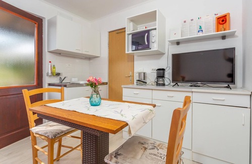 Municipality of Omisalj Apartment | Nice apartment in Omisalj with WiFi