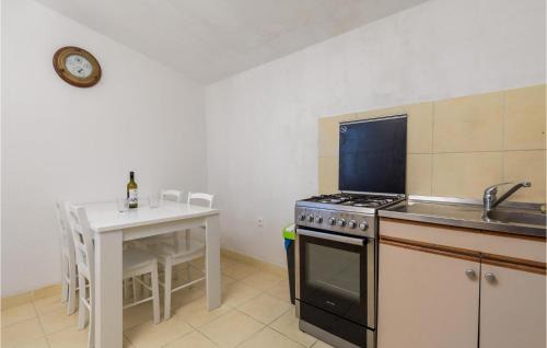 Senj Apartment | Nice Apartment In Starigrad