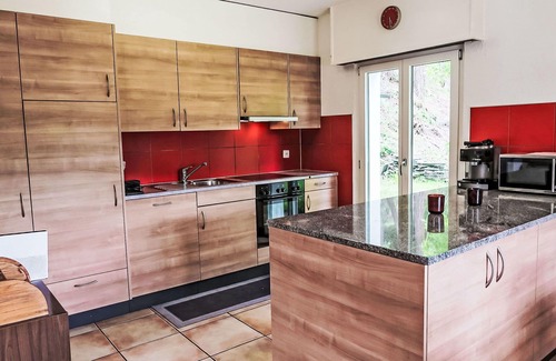 Mayens-de-Riddes House | Nice apartment in villa for 8 guests with WIFI, balcony, panoramic view and parking