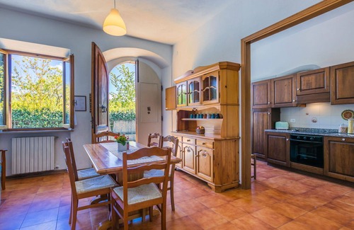 San Vivaldo Villa | Nice apartment in villa for 4 guests with pool, WIFI, TV, terrace, pets allowed and parking