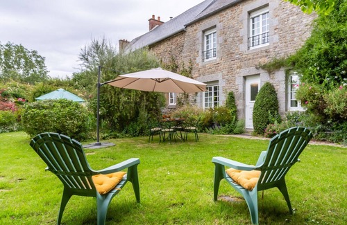 Sartilly-Baie-Bocage Villa | Nice apartment in villa for 3 people with WIFI, TV and terrace