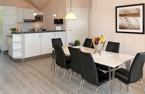 Grossenbrode House | Nice apartment in villa for 6 guests with WIFI, TV, terrace and pets allowed