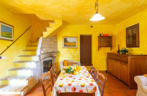 Casalbordino House | Nice apartment in villa for 6 guests with pool, WIFI, TV, terrace and parking