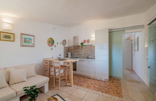 Eden Beach Villa | Nice apartment in villa for 3 people with A/C, pool, WIFI, TV, patio and parking