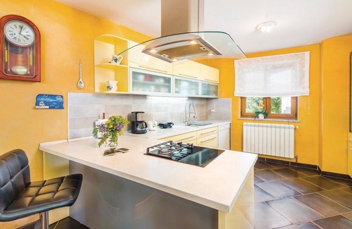 Sarsoni Apartment | Nice apartment in Viskovo with WiFi