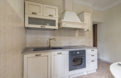 Monforte d'Alba Apartment | Nice apartment for 4 guests with pool, WIFI and TV, close to Alba