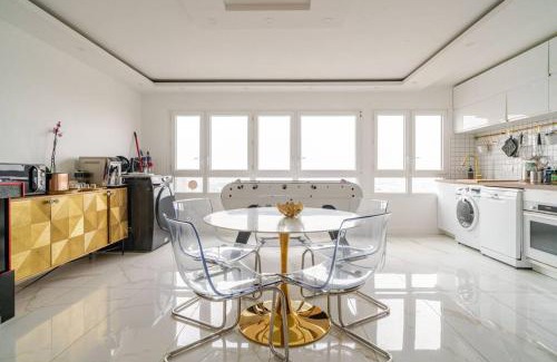 Asiatique Apartment | Nice Apartment with amazing view of Paris with private Parking