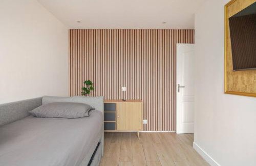 Asiatique Apartment | Nice Apartment with amazing view of Paris with private Parking