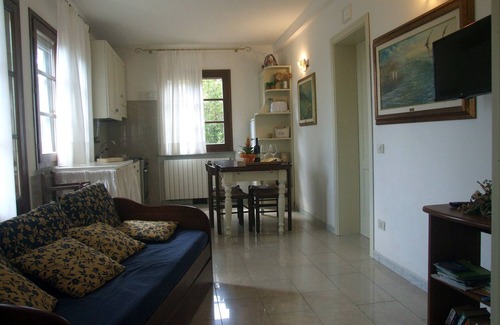 Val Canina Apartment | Nice apartment with terrace on the ground floor of a small villa. E.