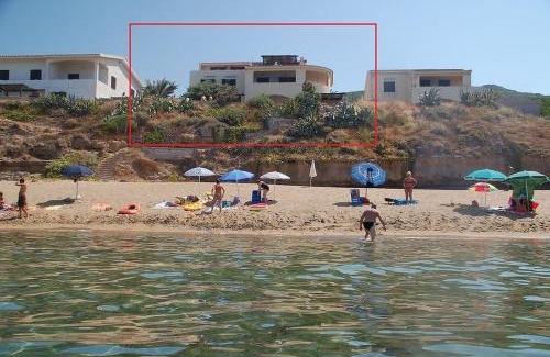 Porto Alabe Apartment | Nice apartments in waterfront villa in Bosa Porto Alabe