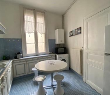 Viarme Apartment | Nice Apt With Balcony In The Heart Of Nantes!
