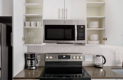 West Bellevue Apartment | Nice Bellevue Jr 1BR w/Rooftop & Gym, nr Coffee & Shops, by Blueground