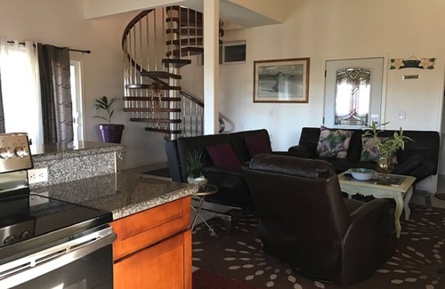 Kehena House | Nice, Big House near Kehena/Pohoiki Black Sand Beaches and Lava Fields.
