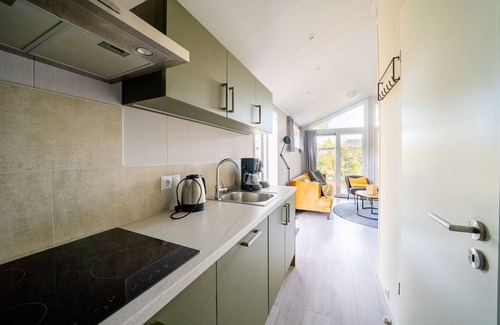 Otterlo Ski Chalet | Nice chalet with dishwasher, on the Veluwe