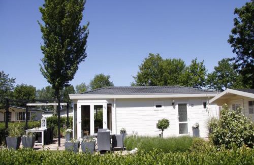 Municipality of Langedijk Ski Chalet | Nice chalet with dishwasher recreation area