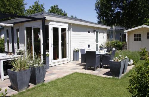 Municipality of Langedijk Ski Chalet | Nice chalet with dishwasher recreation area