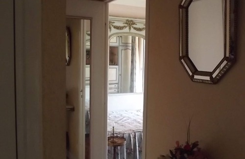 Cimiez Apartment | NICE CIMIEZ CHAGALL TOURIST FURNITURE 3 *