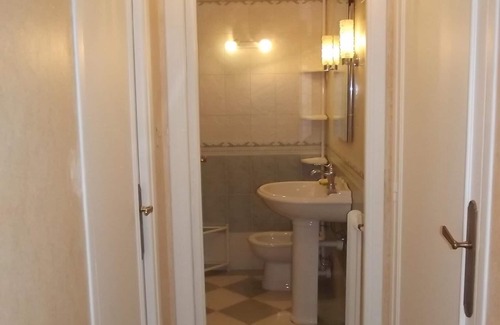 Cimiez Apartment | NICE CIMIEZ CHAGALL TOURIST FURNITURE 3 *
