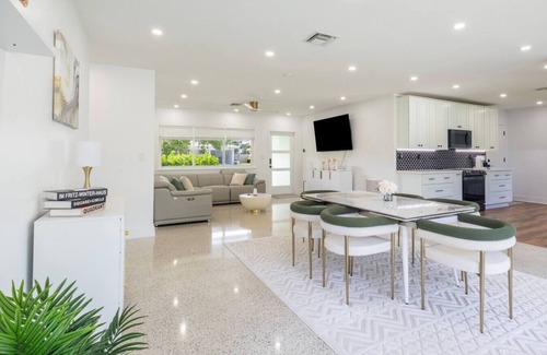 Garden Isles House | Nice & Comfortable House 3bed 2 bath w/3 parking!