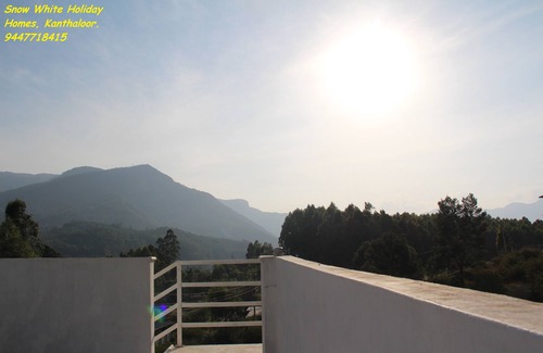 Kanthalloor House | NICE DAMSIDE & MOUNTAINSIDE PROPERTY