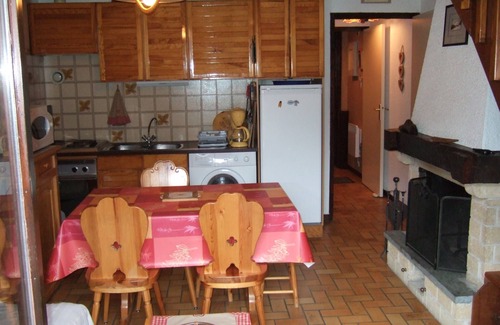 Monetier-les-Bains Apartment | Nice duplex 6 pers, village center, south balcony mountain view, near the slopes