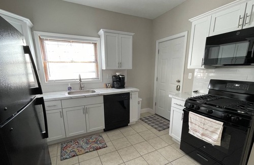 Monroe House | Nice Entire House, Minutes from Downtown