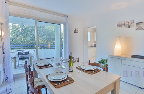 La Bocca Nord Apartment | Nice flat in a domain offering many activities