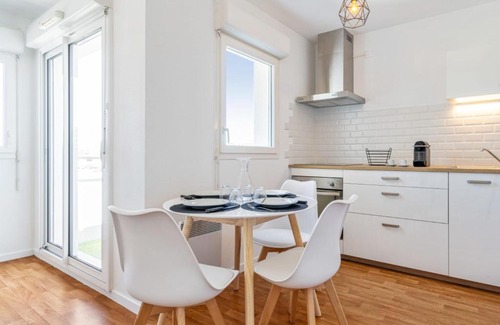 Vannes Apartment | Nice flat w balcony and garage in Vannes 5 min to the beach - Welkeys