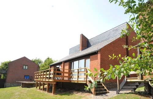 Heer House | Nice furnished bungalow with a fireplace