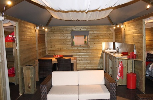 Winterswijk - Brinkheurne House | Nice glamping tent with wood stove at a holiday park in the Achterhoek
