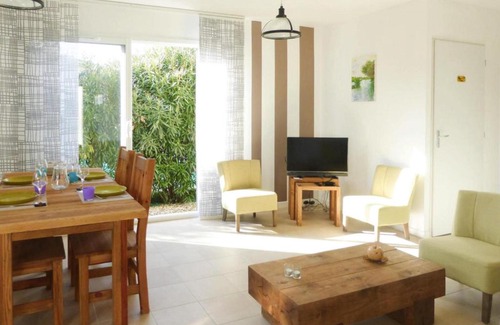 Arpaillargues-et-Aureillac House | Nice holiday home with private terrace, Arpaillargues-et-Aureillac