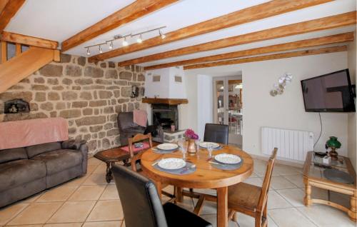 Saint-Pierre-de-Colombier House | Nice Home In Saint-Pierre-De-Colomb