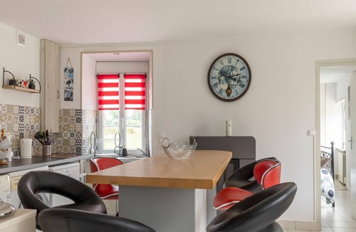 Isigny-sur-Mer House | Nice holiday home in Isigny sur Mer with garden