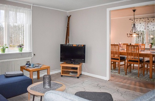 Växjö House | Nice holiday home on a wonderful plot at the edge of the forest.