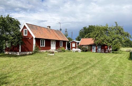 Storlinge House | Nice holiday home on Oland with grazing sheep in the surroundings