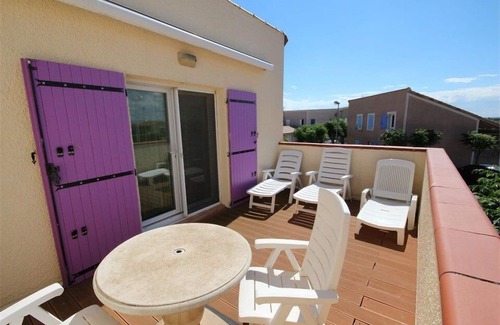 Portiragnes-Plage House | Nice holiday house with 2 bedrooms, 5 people, in a secured residence with commun pool, 200m from.