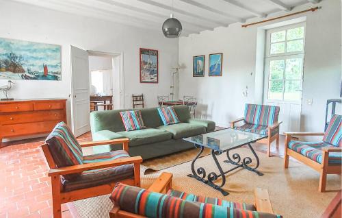 La Boissiere-des-Landes House | Nice Home In La Boissière Des Lande
