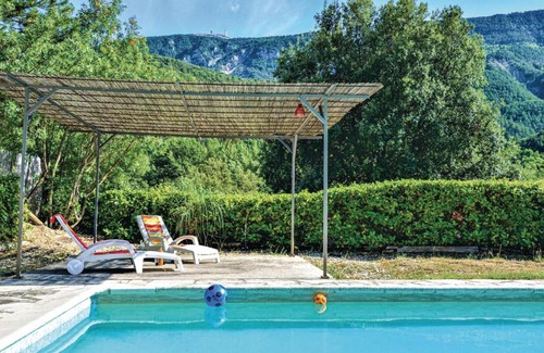 Saint-Leger-du-Ventoux House | Nice home in Saint Lger du Ventoux with 2 Bedrooms and Outdoor swimming pool