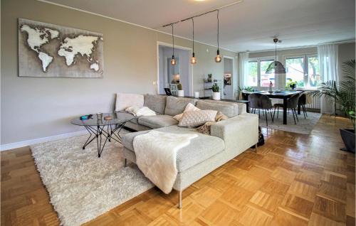 Alno House | Nice Home In Alnö With Kitchen
