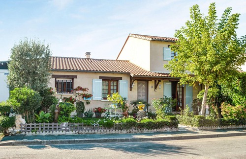 Les Eyzies House | Nice home in Bergerac with WiFi