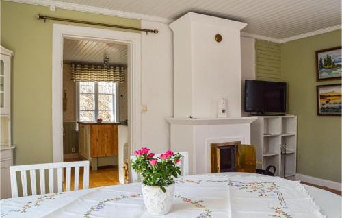 Bergshamra House | Nice Home In Bergshamra With Wifi