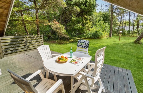 Ho House | Nice home in Blåvand with WiFi