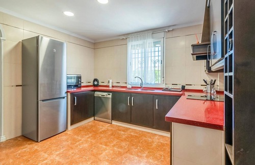 La Carlota House | Nice home in Córdoba with WiFi
