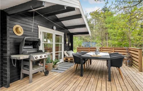 Øksenmølle House | Nice Home In Ebeltoft With Kitchen