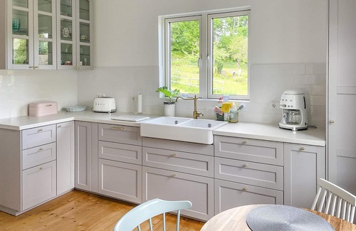 Edsbruk House | Nice home in Edsbruk with kitchen