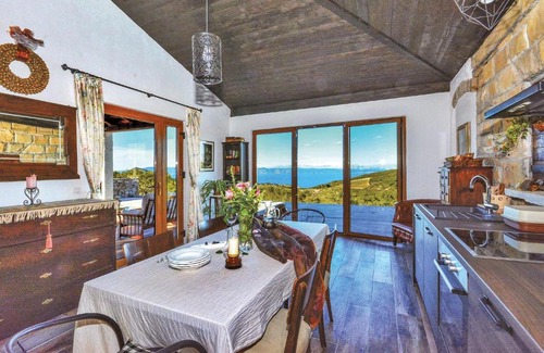 Gdinj House | Nice home in Gdinj with 2 Bedrooms, WiFi and Outdoor swimming pool