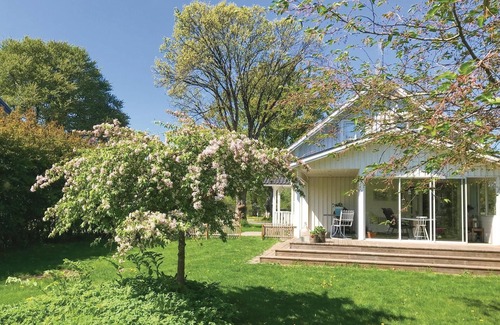 Vathult House | Nice home in Gislaved with sauna